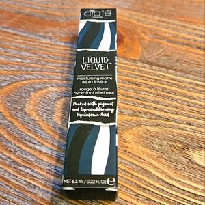 Ciate Liquid velvet in Envy